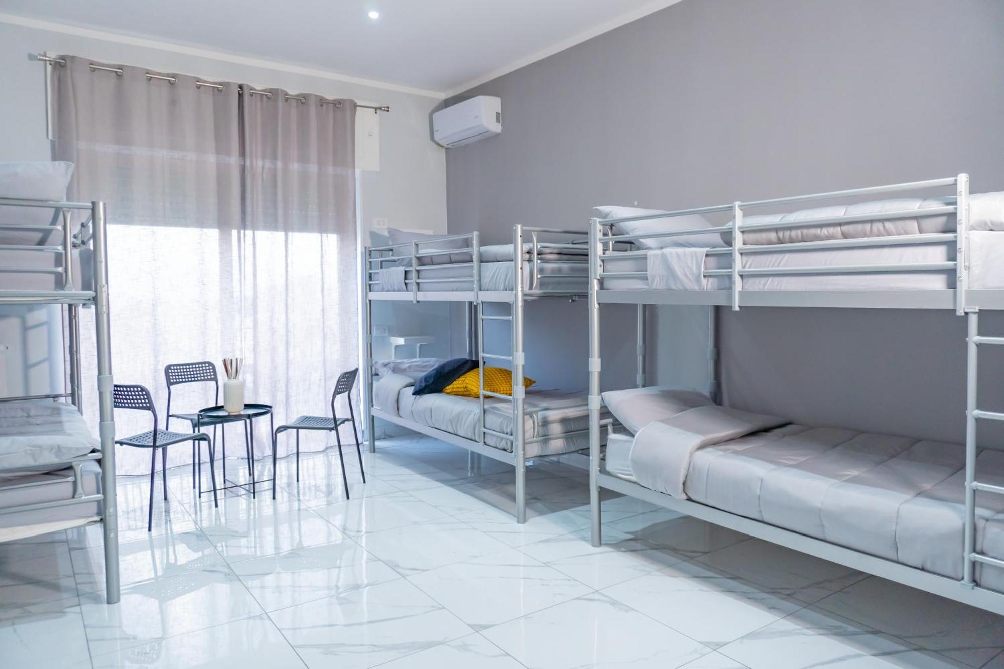 Hostel Partenope Naples Exterior photo